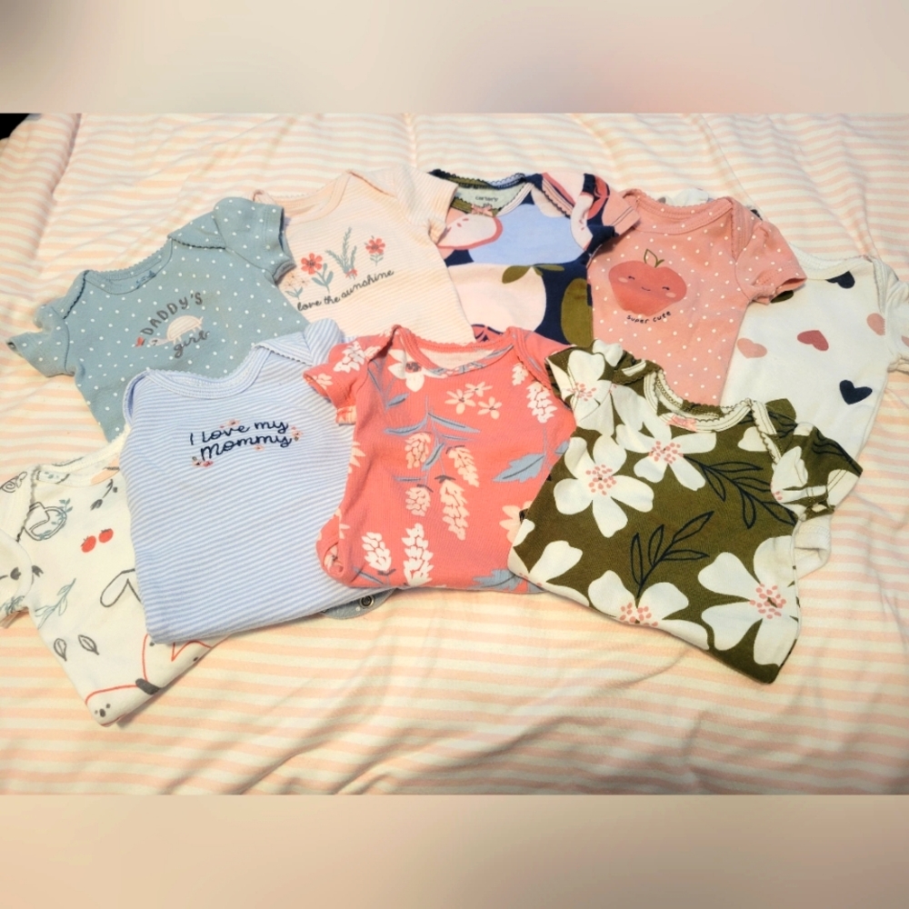 Carter's Onsie set